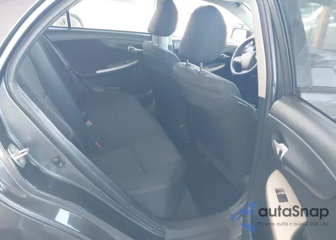 2012 Toyota Corolla S z USA, uszkodzony, nr VIN 2T1BU4EE7CC841798